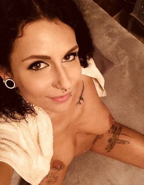 Nacktes geleaktes OnlyFans-Foto von Mara Martinez