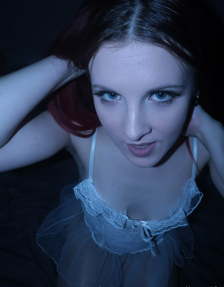 Nacktes geleaktes OnlyFans-Foto von Smallwaifu