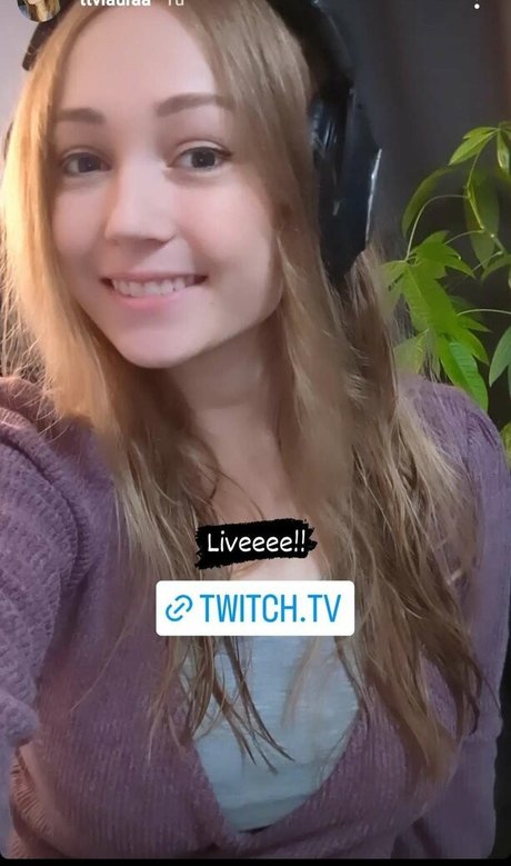 Nacktes geleaktes OnlyFans-Foto von Lauraa