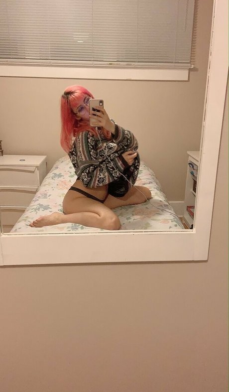Nacktes geleaktes OnlyFans-Foto von Purrhime