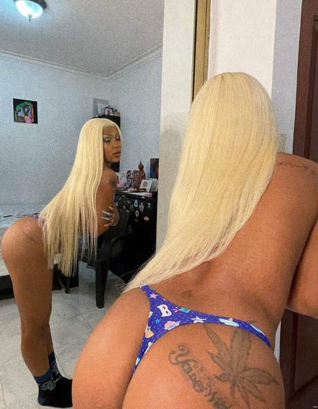 Nacktes geleaktes OnlyFans-Foto von Tokischa