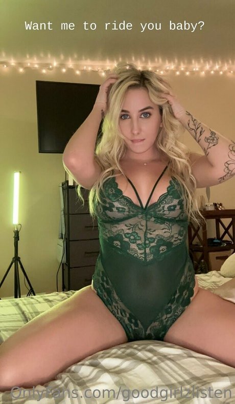 Nacktes geleaktes OnlyFans-Foto von Goodgirlzlisten