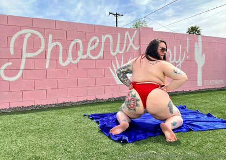 Nacktes geleaktes OnlyFans-Foto von Naughtynyxiefree