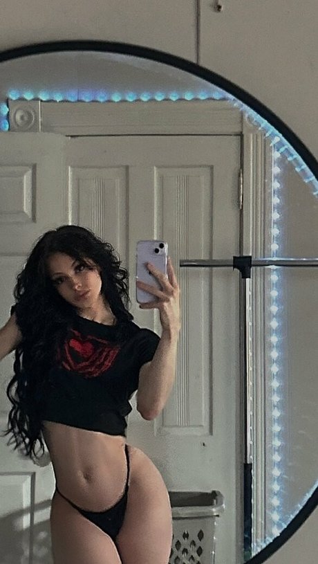 Nacktes geleaktes OnlyFans-Foto von Kendalluvxx