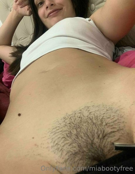 Miabootyfree