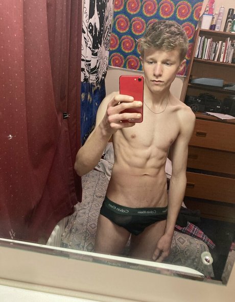 Nacktes geleaktes OnlyFans-Foto von Aidentwink
