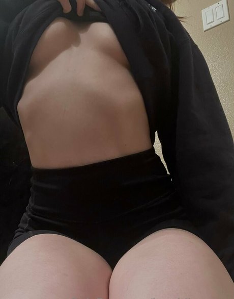 Nacktes geleaktes OnlyFans-Foto von Bambiiscorner