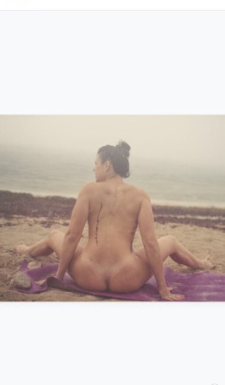 Nacktes geleaktes OnlyFans-Foto von Rae Lynch