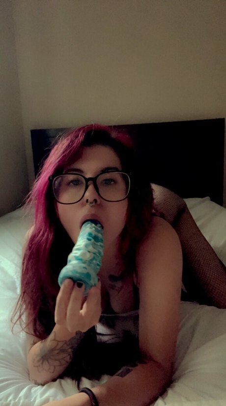 Nacktes geleaktes OnlyFans-Foto von Egirl Slut