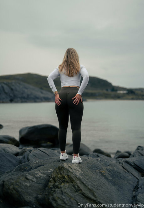 Nacktes geleaktes OnlyFans-Foto von Studentnorwayvip