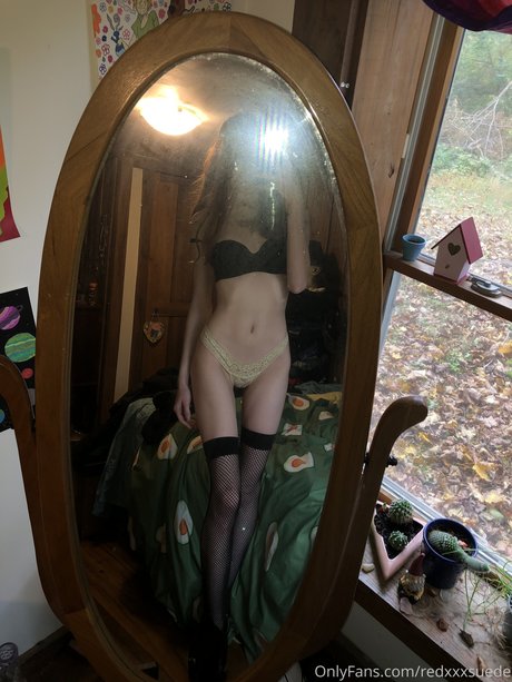 Nacktes geleaktes OnlyFans-Foto von Redxxxsuede