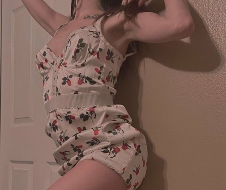 Nacktes geleaktes OnlyFans-Foto von Bel0vedbambi