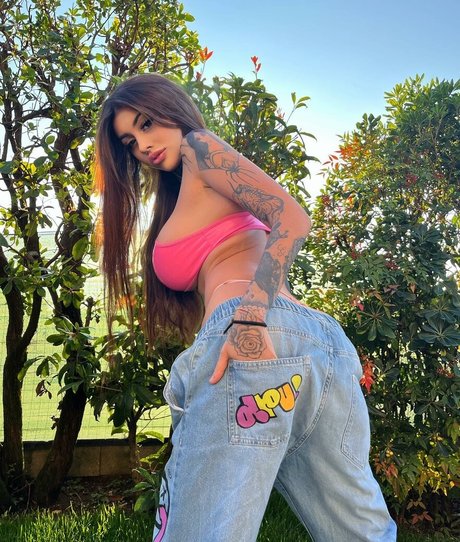 Nacktes geleaktes OnlyFans-Foto von Elisabrandani
