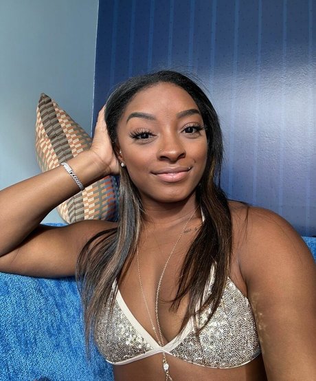 Nacktes geleaktes OnlyFans-Foto von Simone Biles