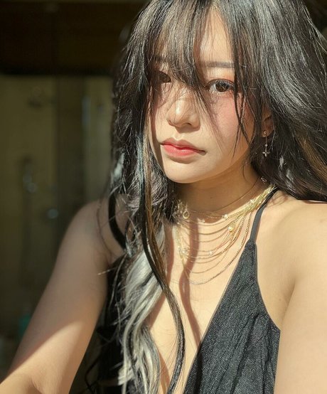 Nacktes geleaktes OnlyFans-Foto von Kkatamina
