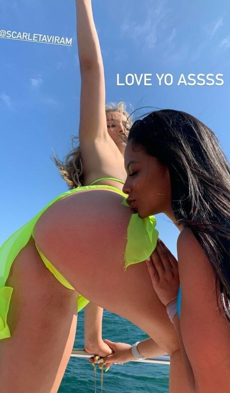 Nacktes geleaktes OnlyFans-Foto von Scarlet Aviram