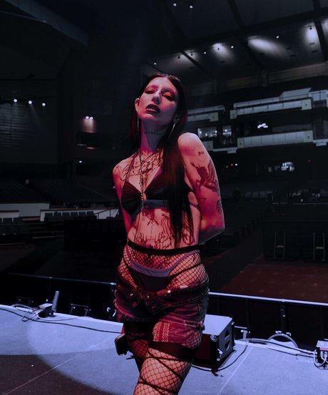 Nacktes geleaktes OnlyFans-Foto von Deathbyromy
