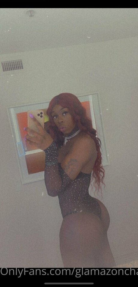 Nacktes geleaktes OnlyFans-Foto von Glamazonchanelr