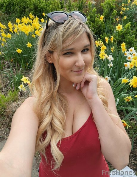 Nacktes geleaktes OnlyFans-Foto von Freehoney