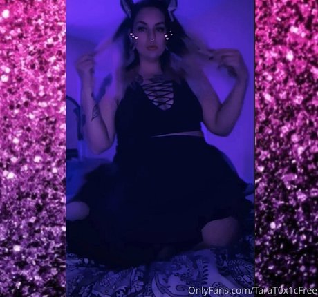 Nacktes geleaktes OnlyFans-Foto von Inkedshyvixen