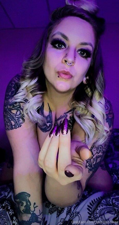 Nacktes geleaktes OnlyFans-Foto von Inkedshyvixen