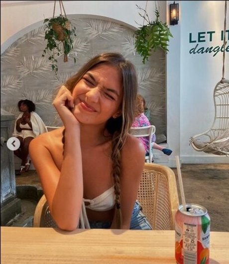 Nacktes geleaktes OnlyFans-Foto von Emily Legler