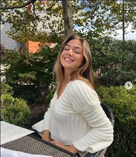 Nacktes geleaktes OnlyFans-Foto von Emily Legler