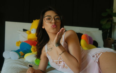 Nacktes geleaktes OnlyFans-Foto von Theangelari
