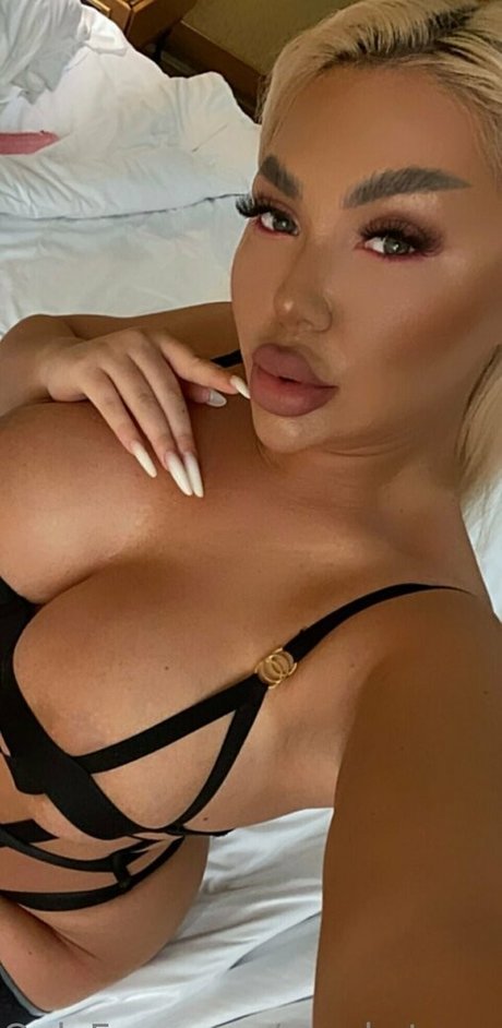 Nacktes geleaktes OnlyFans-Foto von Sarahstonnee