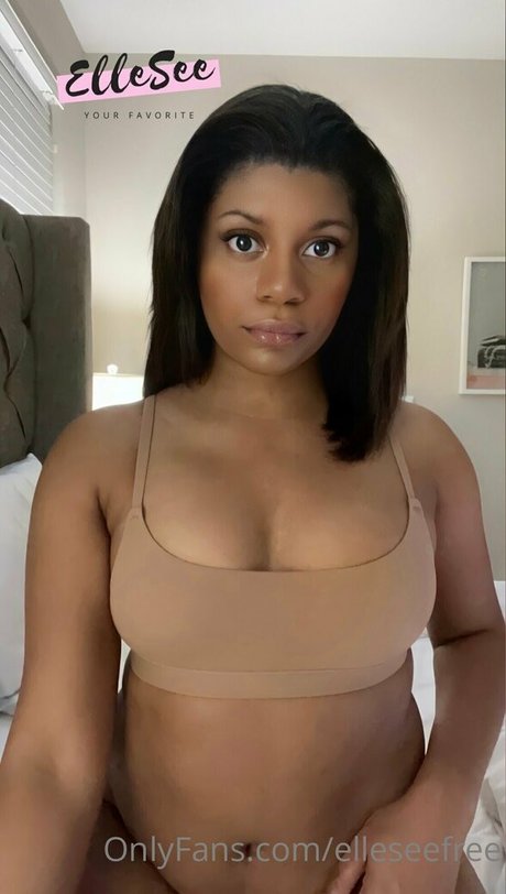 Nacktes geleaktes OnlyFans-Foto von Elleseefree