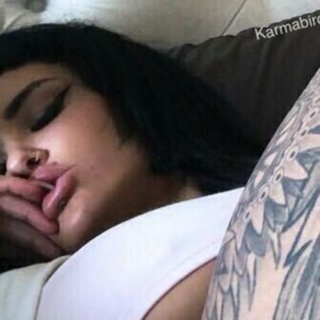 Nacktes geleaktes OnlyFans-Foto von Qatana