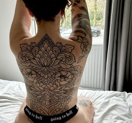 Nacktes geleaktes OnlyFans-Foto von Misbehavedjade