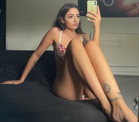 Nacktes geleaktes OnlyFans-Foto von Misbehavedjade