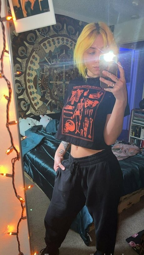 Nacktes geleaktes OnlyFans-Foto von Hairbyharleyy