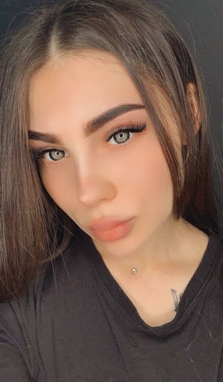 Nacktes geleaktes OnlyFans-Foto von Earlyflowerr