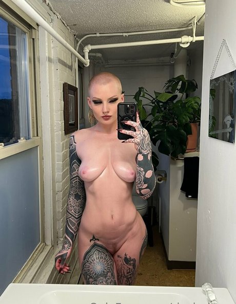 Nacktes geleaktes OnlyFans-Foto von Rio Sierhaus