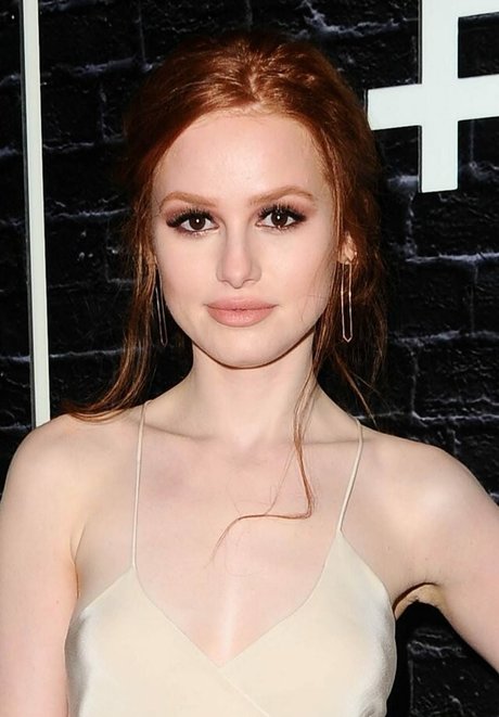 Nacktes geleaktes OnlyFans-Foto von Madelaine Petsch