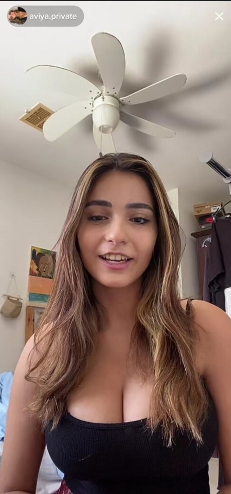 Nacktes geleaktes OnlyFans-Foto von Aviya Danino