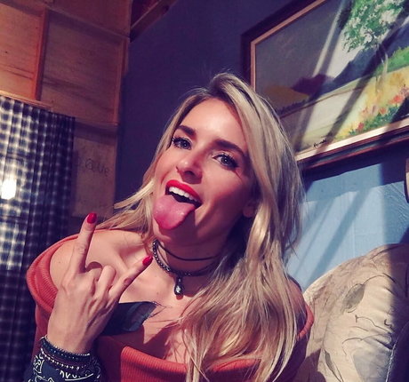 Nacktes geleaktes OnlyFans-Foto von Monique Alfradique