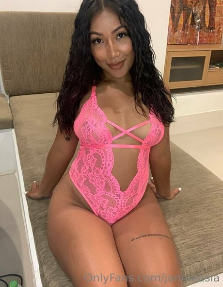 Nacktes geleaktes OnlyFans-Foto von Jannieasia