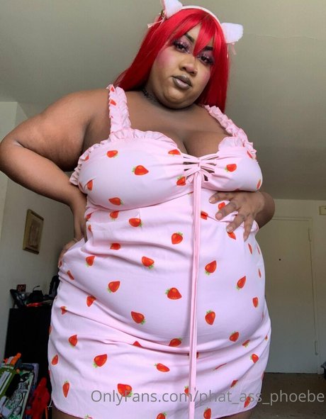 Phat_ass_phoebe
