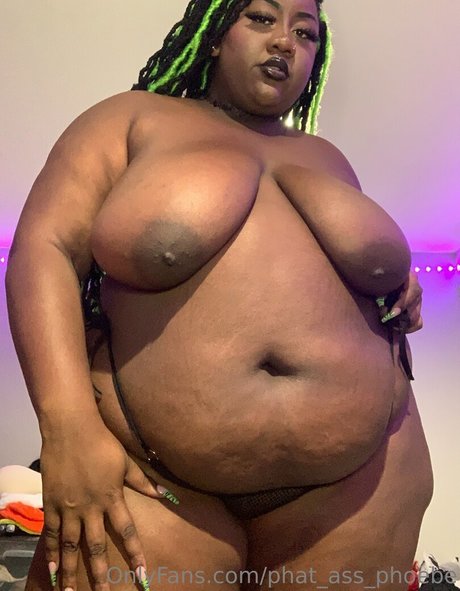 Phat_ass_phoebe
