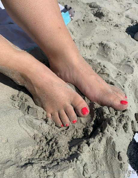 Nacktes geleaktes OnlyFans-Foto von Hernylonfeetfree