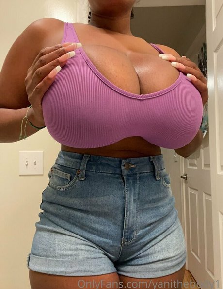 Yanithebbody1