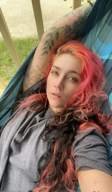 Nacktes geleaktes OnlyFans-Foto von Star42lena0free