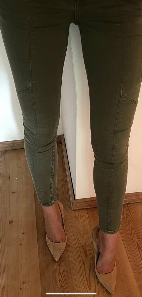 Nacktes geleaktes OnlyFans-Foto von Germanmum1989vip