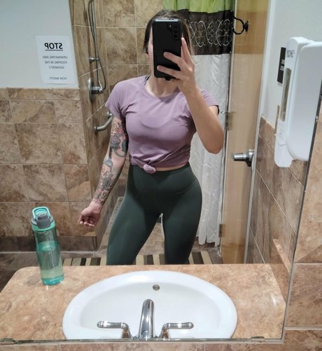 Nacktes geleaktes OnlyFans-Foto von Katerina