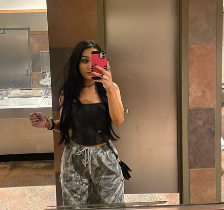 Nacktes geleaktes OnlyFans-Foto von Roxanne Perez