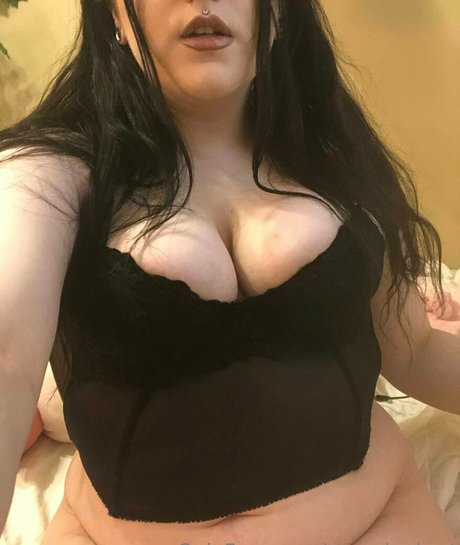 Nacktes geleaktes OnlyFans-Foto von Moaningbrat