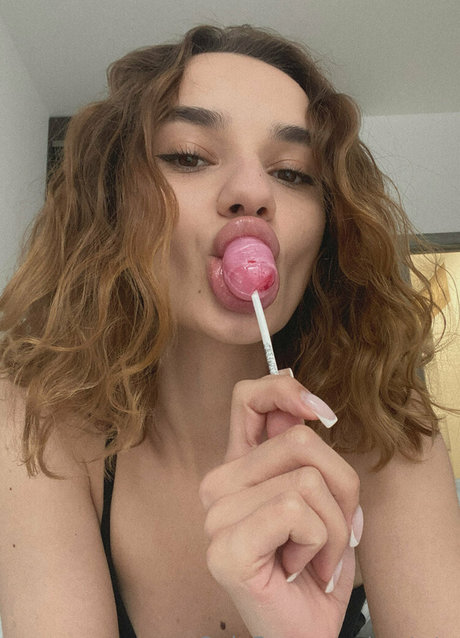 Nacktes geleaktes OnlyFans-Foto von Vertuta